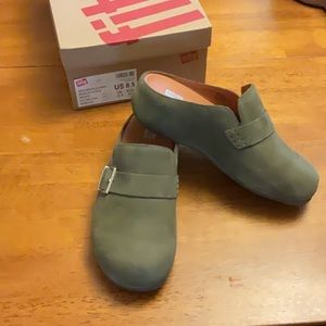 Fitflop Buckle-Strap Clogs